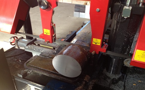 台江卧式带锯床加工时出现明显振荡如何排查？