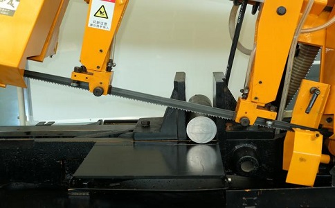 台江数控带锯床自动送料精度会出现偏差吗？